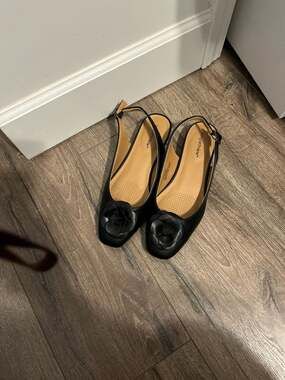 Comfortview Women's The Rider Leather-Like Slingback Flats with Flower Detail 9W